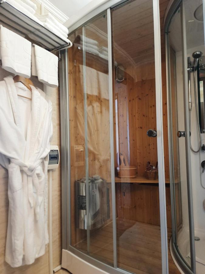 Hotel Mir Rivne Kültér fotó