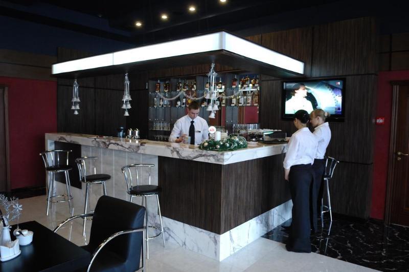 Hotel Mir Rivne Kültér fotó