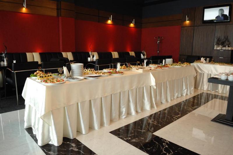 Hotel Mir Rivne Kültér fotó