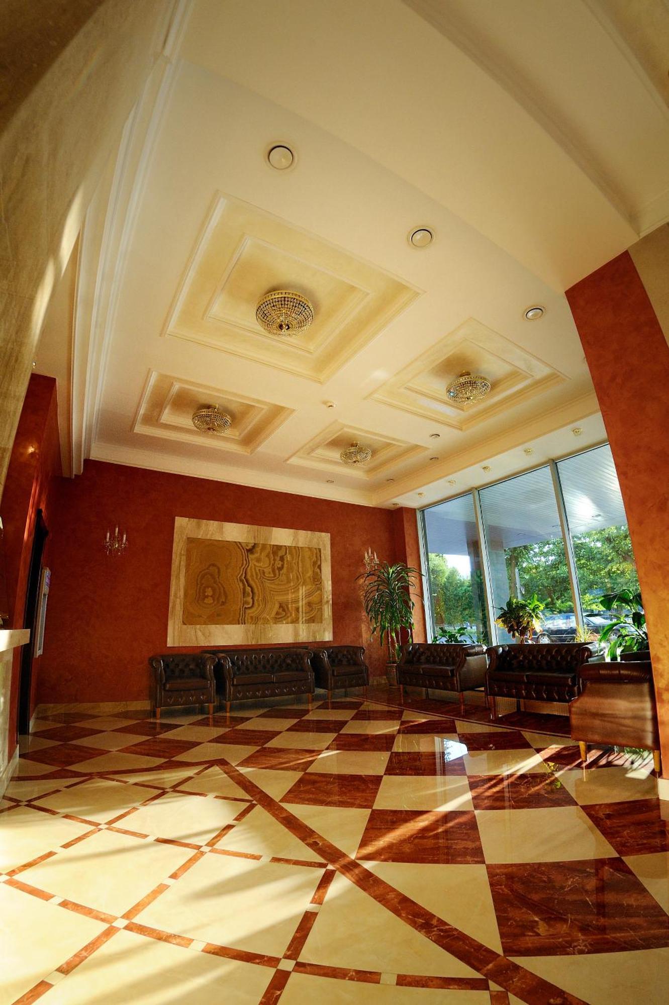 Hotel Mir Rivne Kültér fotó