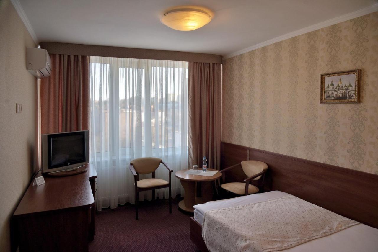 Hotel Mir Rivne Kültér fotó